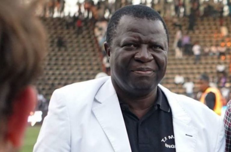 AS VClub : Frédéric Kitengie félicite Bestine Kazadi après son élection